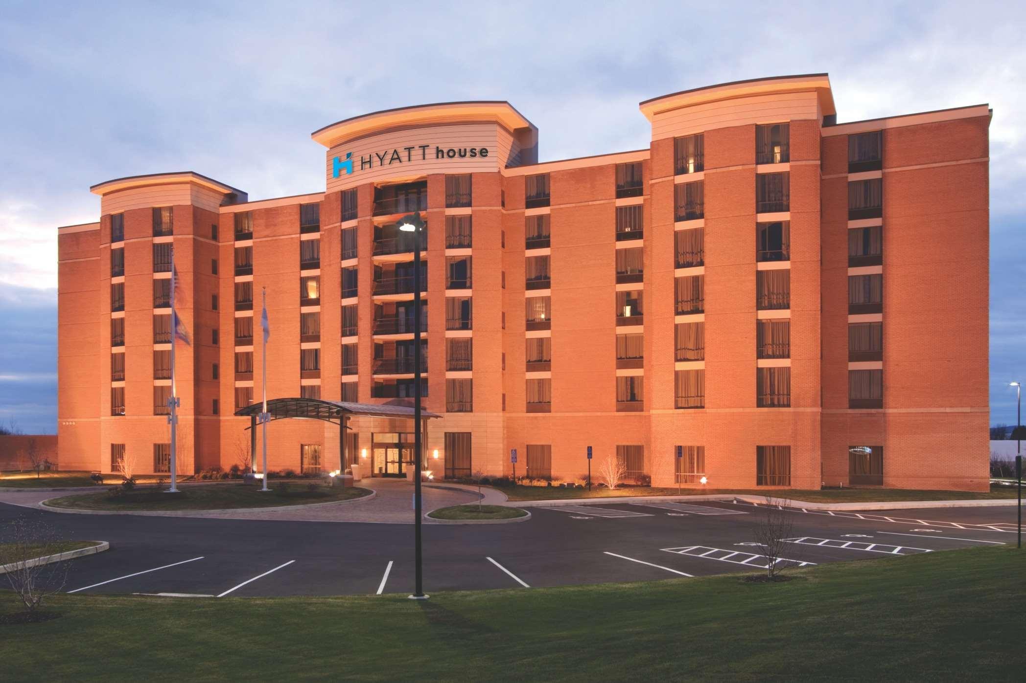 Hyatt House Hartford North/Windsor Hotel Bagian luar foto